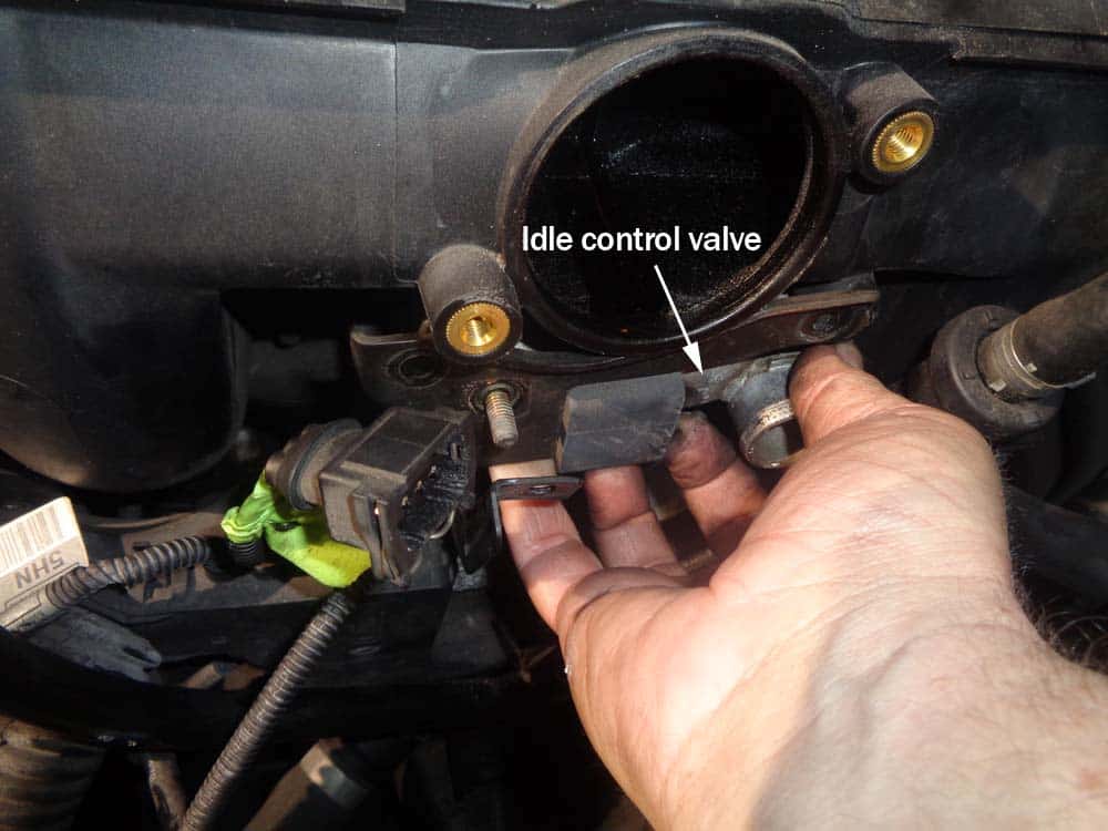 See U2482 repair manual